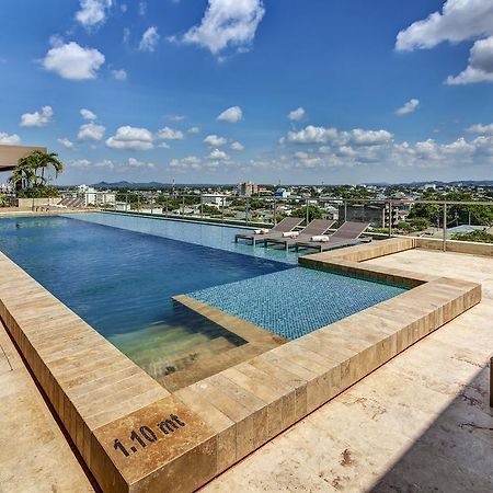Ghl Hotel Monteria Luaran gambar Infinity pool at the rooftop