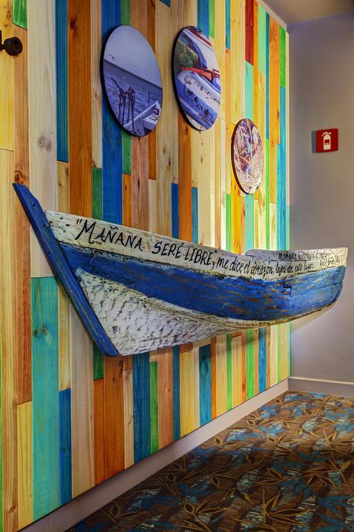 Ghl Hotel Monteria Luaran gambar A boat with the phrase "Tomorrow will be free" written on it
